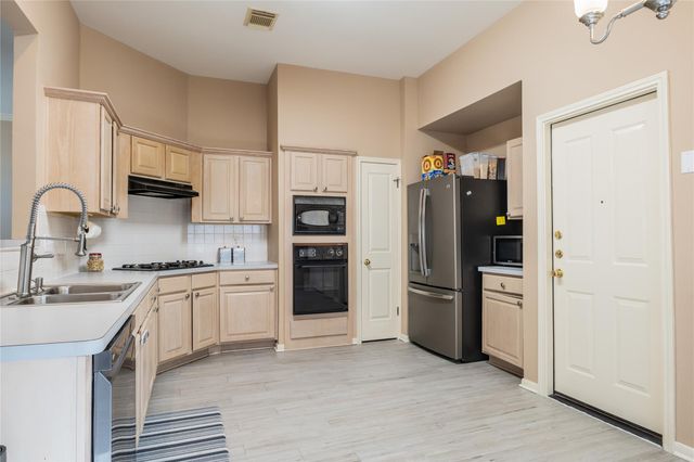 9120 Fainwood LN, Austin, TX 78749