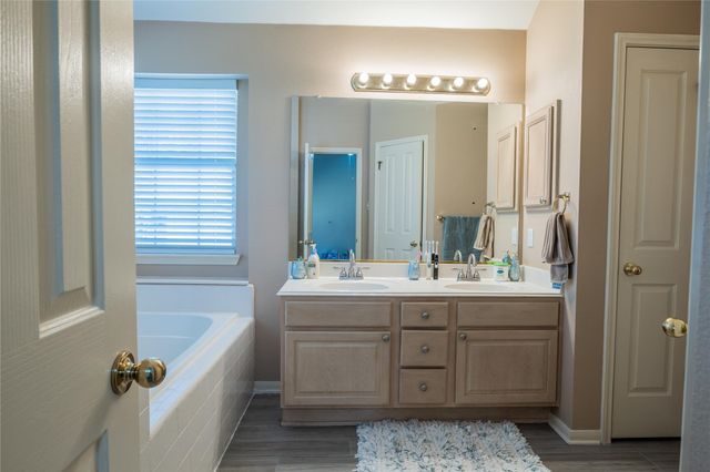 9120 Fainwood LN, Austin, TX 78749