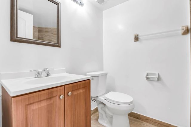 210 Lake Pointe Drive 103, Oakland Park, FL 33309