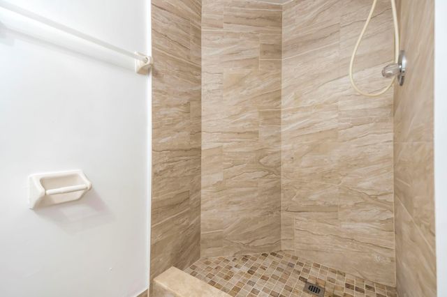 210 Lake Pointe Drive 103, Oakland Park, FL 33309