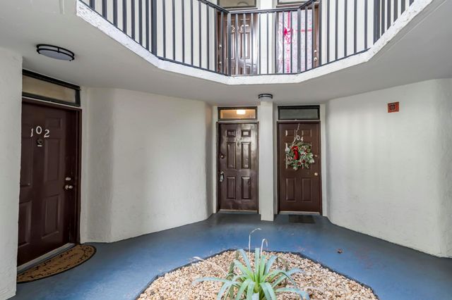 210 Lake Pointe Drive 103, Oakland Park, FL 33309