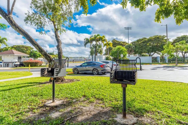 210 Lake Pointe Drive 103, Oakland Park, FL 33309