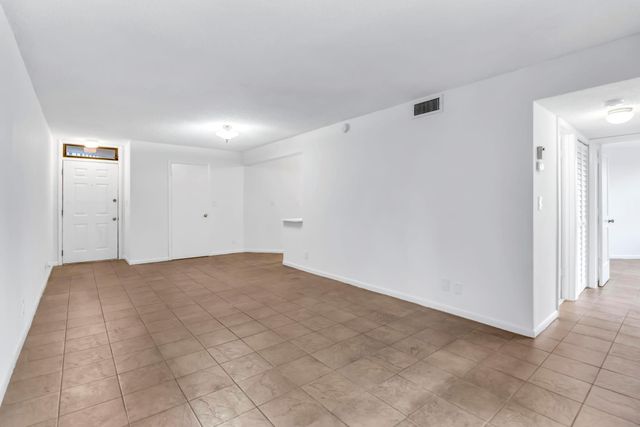 210 Lake Pointe Drive 103, Oakland Park, FL 33309