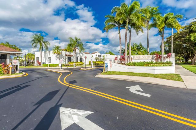 210 Lake Pointe Drive 103, Oakland Park, FL 33309