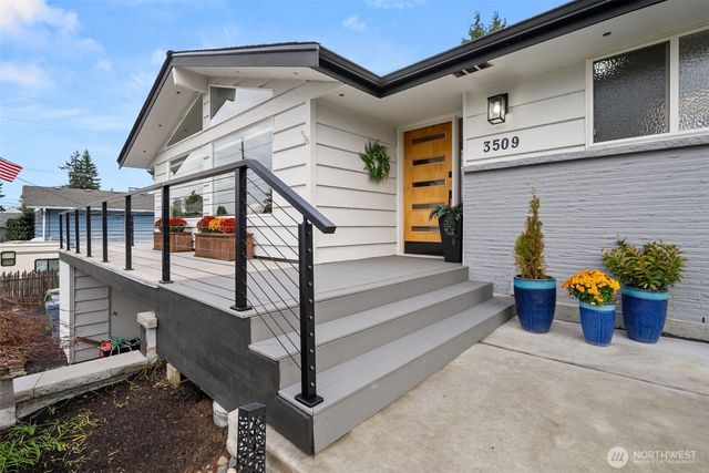 3509 Locust Avenue W, University Place, WA 98466