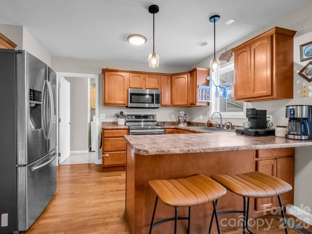 22 Macks Way, Hendersonville, NC 28739