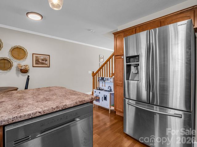 22 Macks Way, Hendersonville, NC 28739