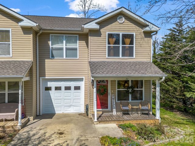 22 Macks Way, Hendersonville, NC 28739