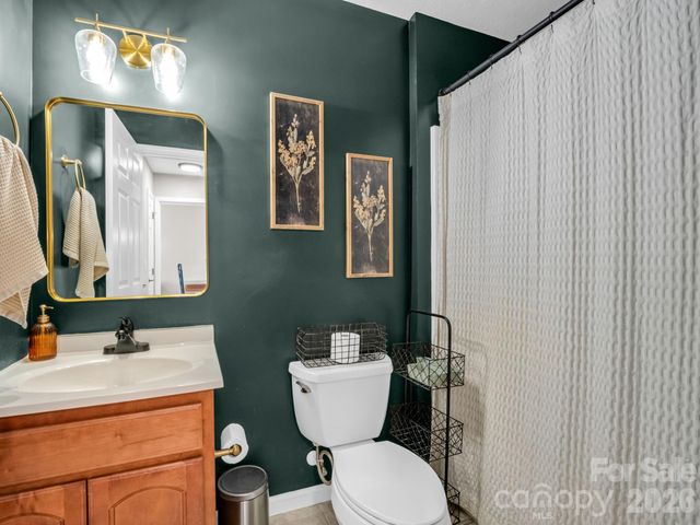 22 Macks Way, Hendersonville, NC 28739