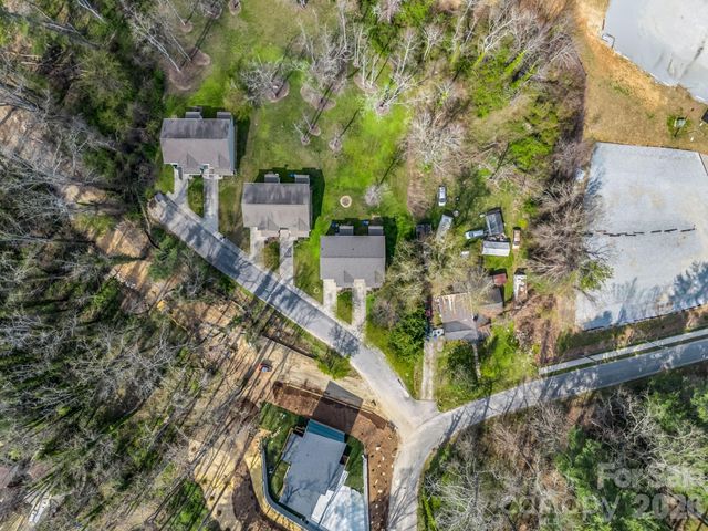 22 Macks Way, Hendersonville, NC 28739