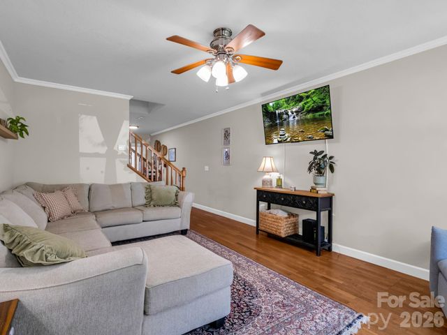 22 Macks Way, Hendersonville, NC 28739