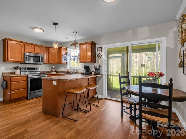 22 Macks Way, Hendersonville, NC 28739