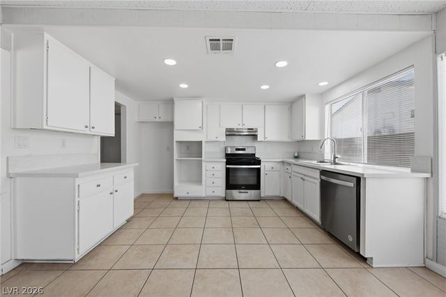 2749 Long Court, Las Vegas, NV 89121