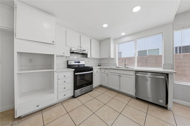 2749 Long Court, Las Vegas, NV 89121