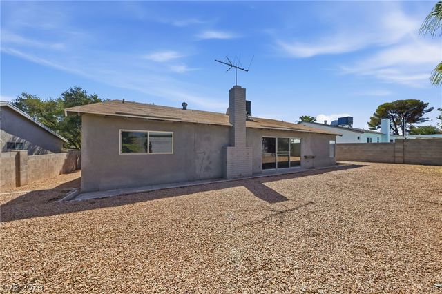 2749 Long Court, Las Vegas, NV 89121