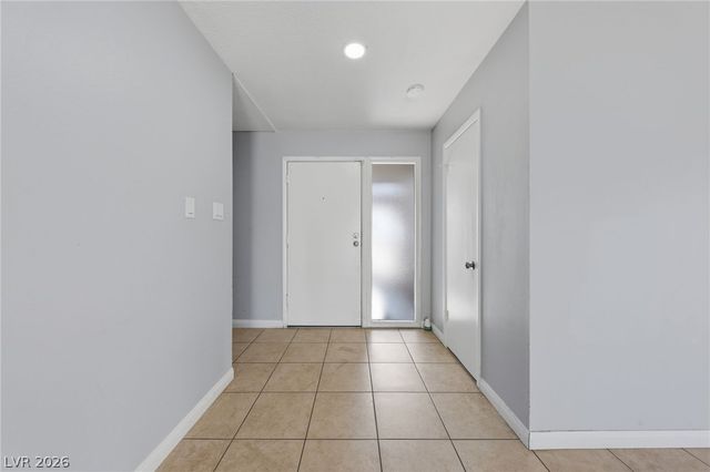 2749 Long Court, Las Vegas, NV 89121