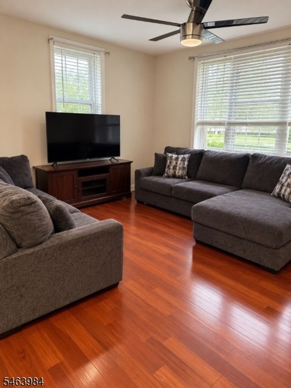 118 3Rd St, Dunellen Boro, NJ 08812 — photo 2