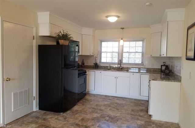 8530 Orcutt AVE, Hampton, VA 23605
