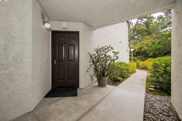 21314 Gary Dr 214, Hayward, CA 94546