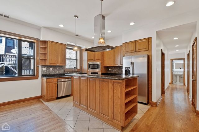 4544 N Western Avenue 2, Chicago, IL 60625