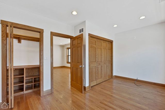 4544 N Western Avenue 2, Chicago, IL 60625