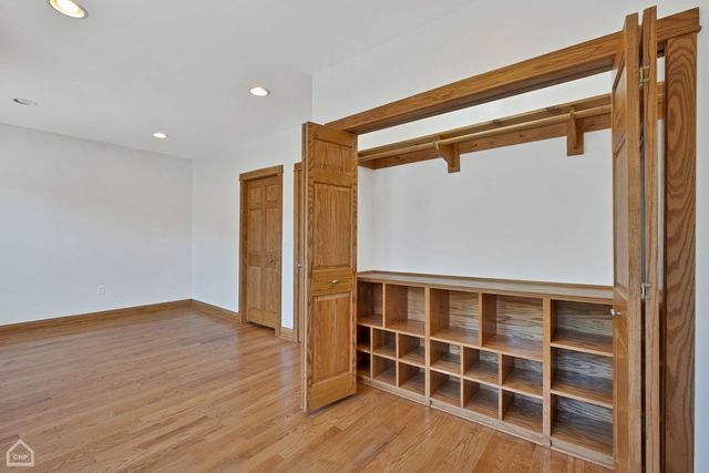 4544 N Western Avenue 2, Chicago, IL 60625