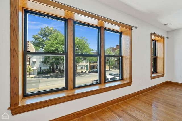 4544 N Western Avenue 2, Chicago, IL 60625