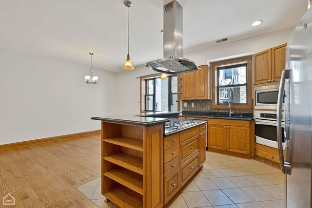 4544 N Western Avenue 2, Chicago, IL 60625