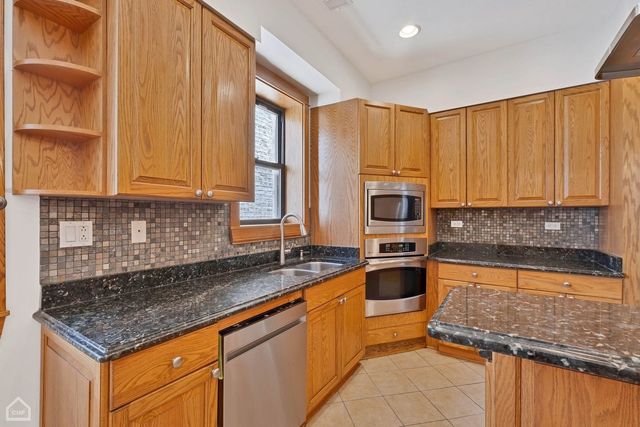 4544 N Western Avenue 2, Chicago, IL 60625