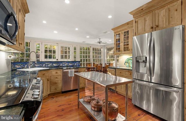 69 HENLOPEN AVE, Rehoboth Beach, DE 19971