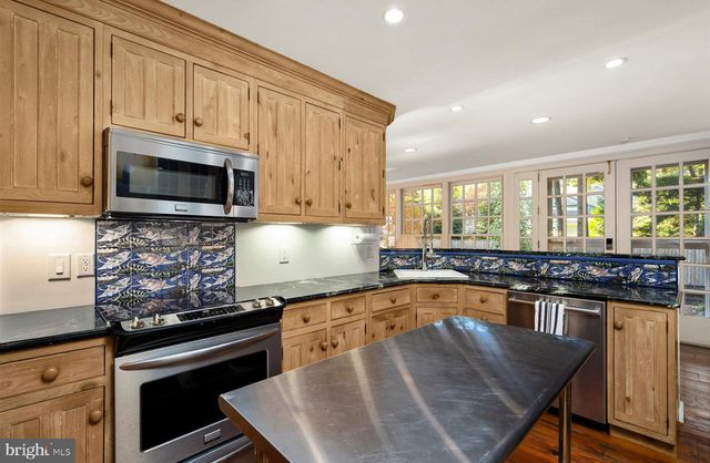 69 HENLOPEN AVE, Rehoboth Beach, DE 19971