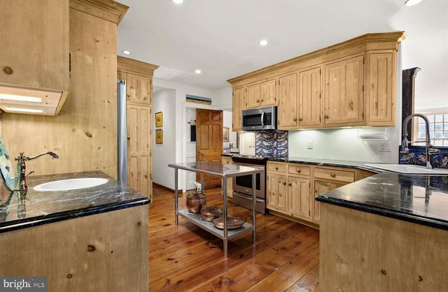 69 HENLOPEN AVE, Rehoboth Beach, DE 19971