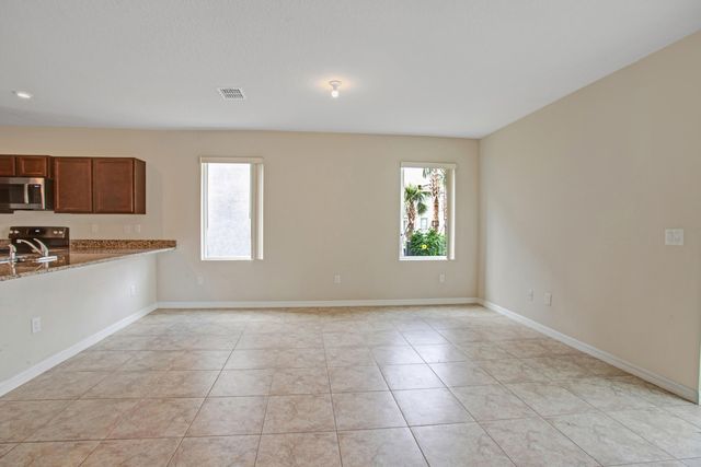 3343 Liberty Square Way 104, Fort Pierce, FL 34982