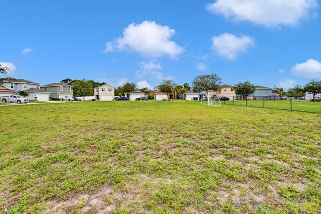 3343 Liberty Square Way 104, Fort Pierce, FL 34982