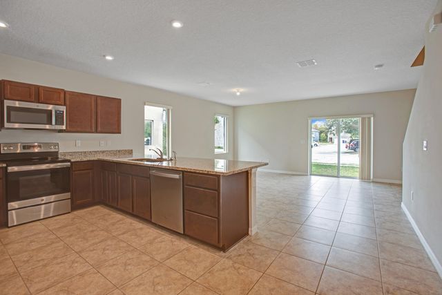 3343 Liberty Square Way 104, Fort Pierce, FL 34982