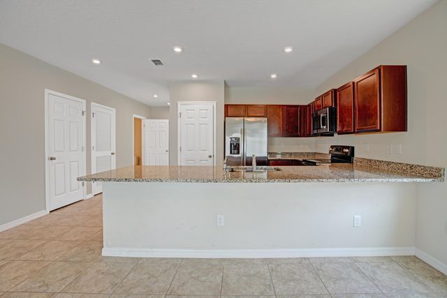 3343 Liberty Square Way 104, Fort Pierce, FL 34982