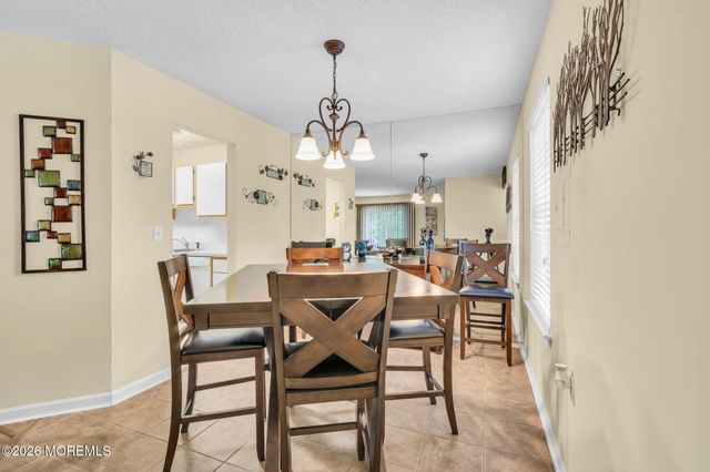 408 Larkspur Lane, Jackson, NJ 08527