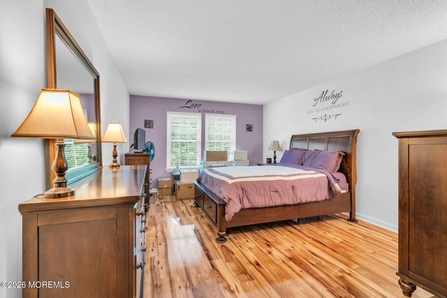 408 Larkspur Lane, Jackson, NJ 08527