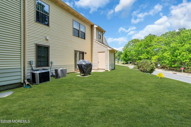408 Larkspur Lane, Jackson, NJ 08527