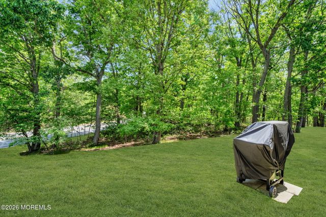 408 Larkspur Lane, Jackson, NJ 08527