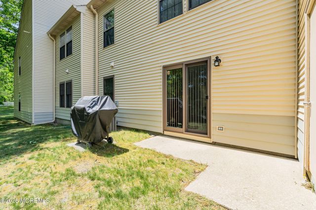 408 Larkspur Lane, Jackson, NJ 08527