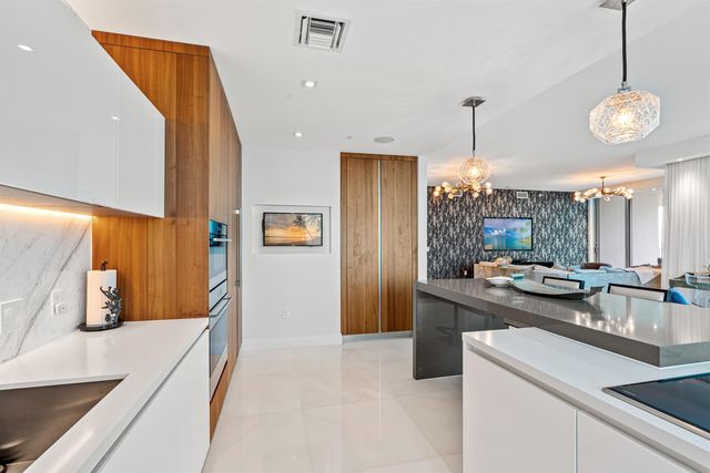 701 N FORT LAUDERDALE BEACH Boulevard 405, Fort Lauderdale, FL 33304