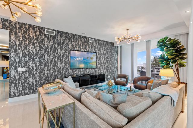 701 N FORT LAUDERDALE BEACH Boulevard 405, Fort Lauderdale, FL 33304