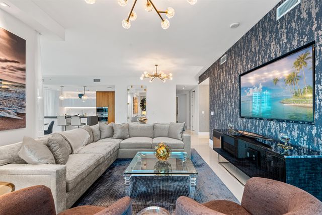701 N FORT LAUDERDALE BEACH Boulevard 405, Fort Lauderdale, FL 33304