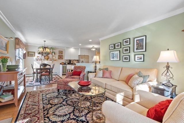 40 Longwood Dr, Lunenburg, MA 01462