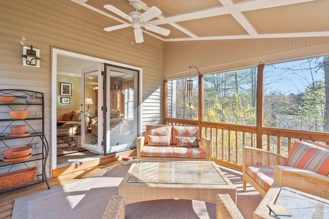 40 Longwood Dr, Lunenburg, MA 01462