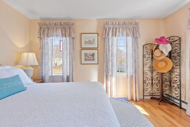 40 Longwood Dr, Lunenburg, MA 01462