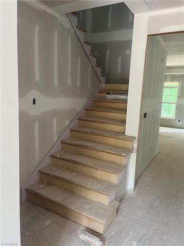 1870 Woodstock Road, Clemmons, NC 27012
