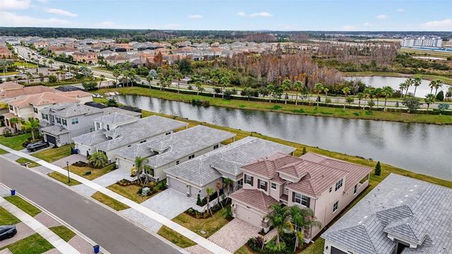 32268 MAHOGANY VALLEY DRIVE, Wesley Chapel, FL 33543