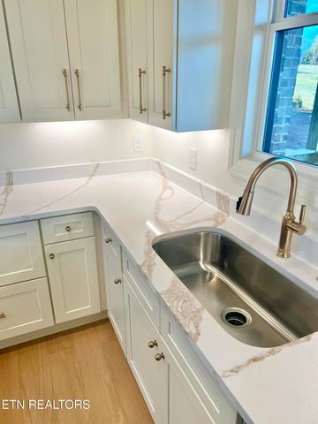 4619 Alan Springs Lane, Knoxville, TN 37938